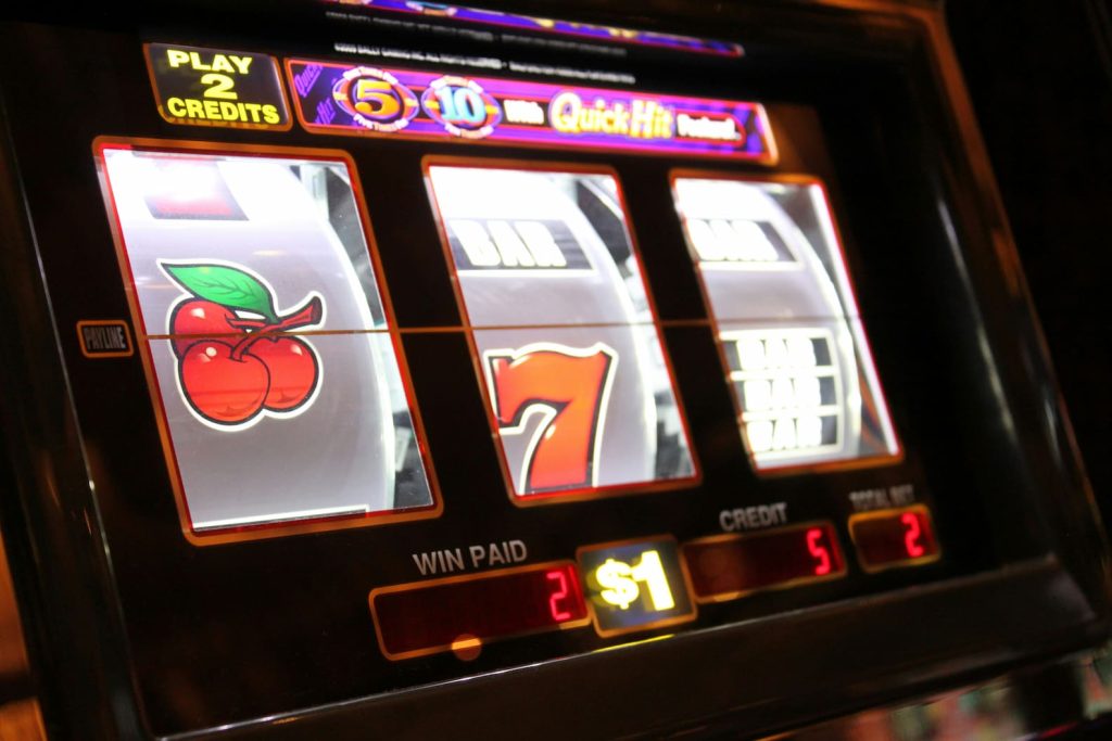 How Online Slots Are Changing the Industry